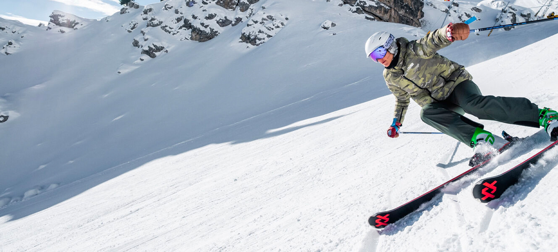 Pe outdoorfun.ro gasesti tot ce ai nevoie pentru sezonul de ski si snowboard